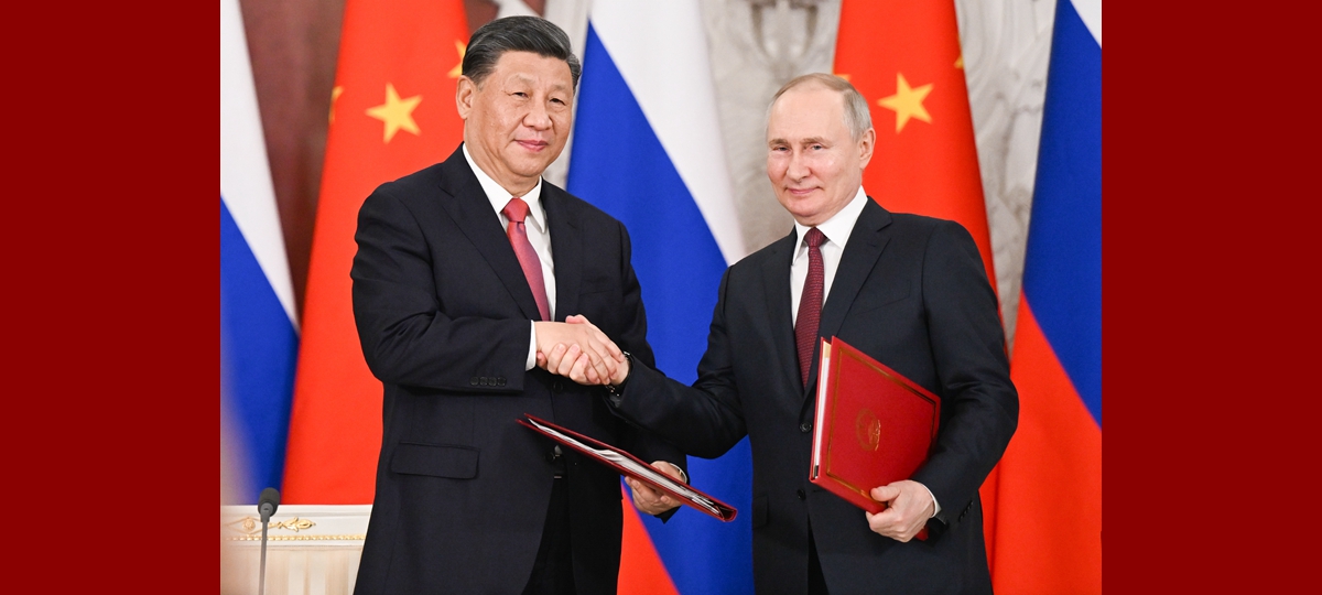 Les président chinois et russe signent une déclaration conjointe sur le plan de développement des priorités de la coopération économique sino-russe d'ici 2030