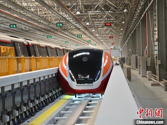 Le système maglev supraconducteur à haute température développé par CRRC Changchun Railway Vehicles Co. (Photo / China News Service)