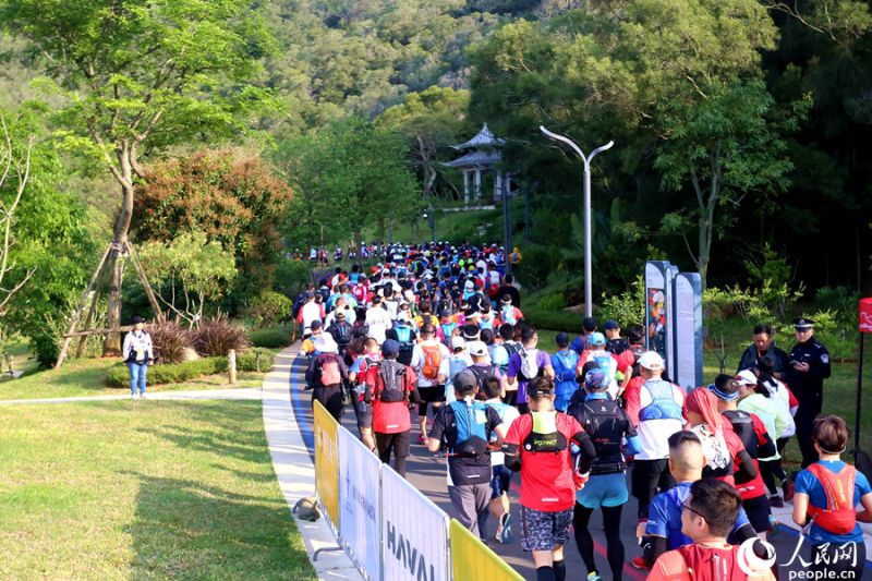 Fujian : coup d'envoi de la course de cross-country avec la course à pied de l'AMOY50 de Xiamen 2023