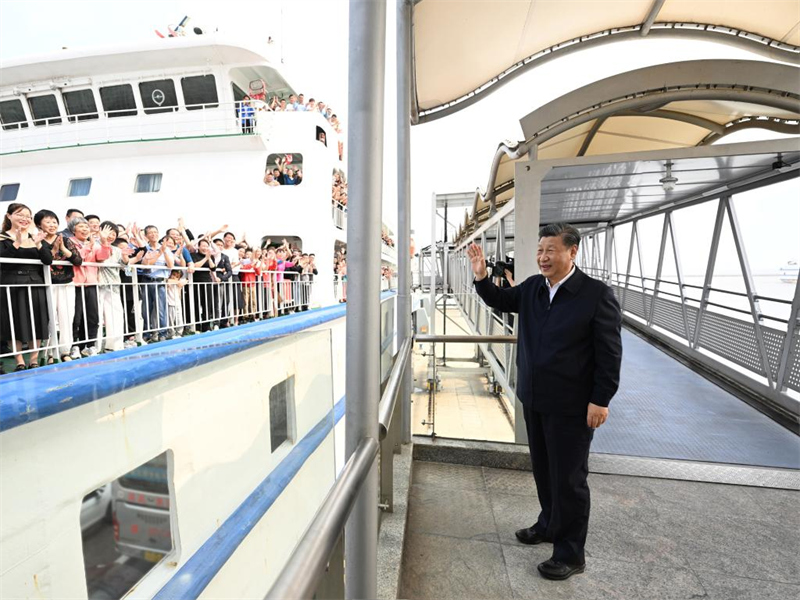 Xi Jinping met l'accent sur l'approfondissement de la réforme, l'élargissement de l'ouverture et l'avancement de la modernisation chinoise
