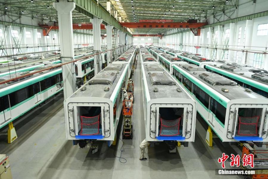 Chongqing : le plus grand fabricant de monorails au monde