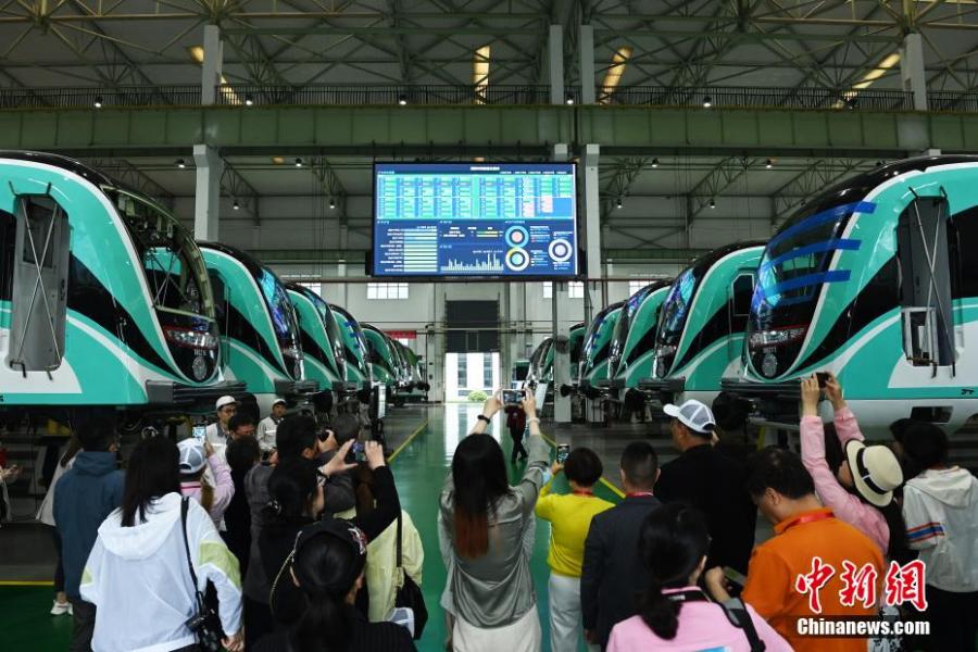 Chongqing : le plus grand fabricant de monorails au monde