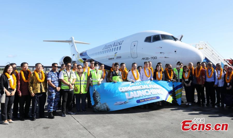 Le premier ARJ21 chinois livré à l'étranger a effectué son premier vol en Indonésie