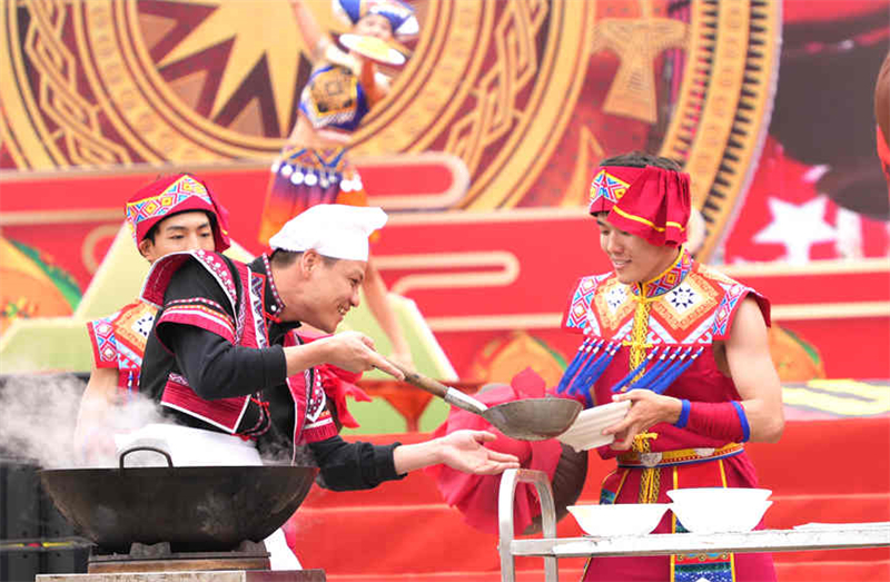 Guangxi : le charme ethnique au Festival du tourisme culturel de Wuming
