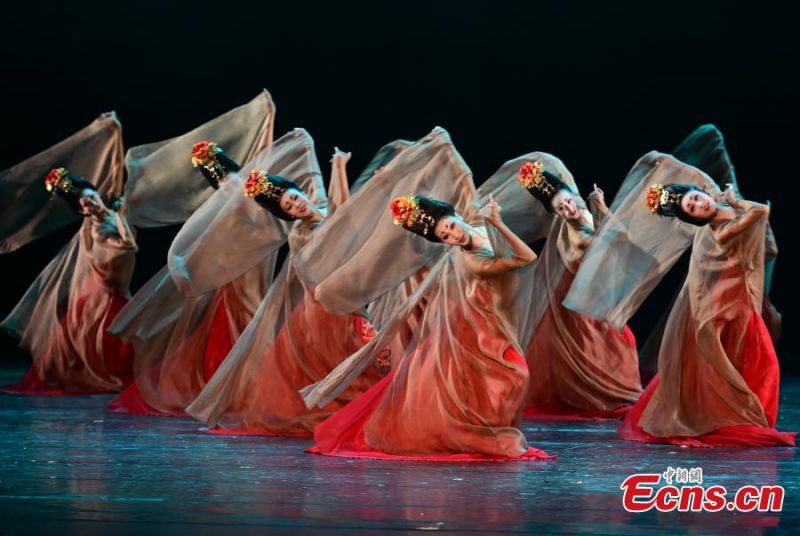Liaoning : des troupes de danse concourent pour le Prix Lotus à Shenyang