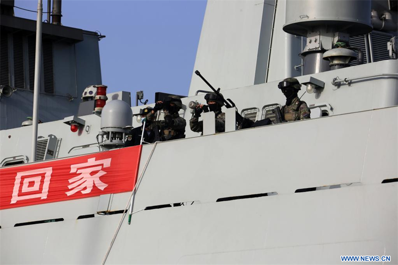 Des navires de la marine chinoise évacuent des personnes du Soudan