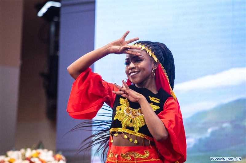 La jeunesse kényane met en valeur ses compétences linguistiques et culturelles dans un concours de langue chinoise