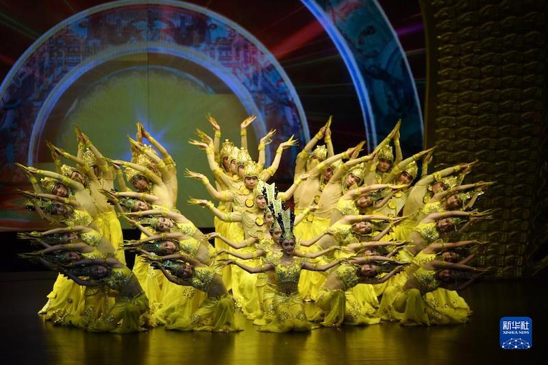 « Mille mains et mille yeux » mis en scène à Dunhuang