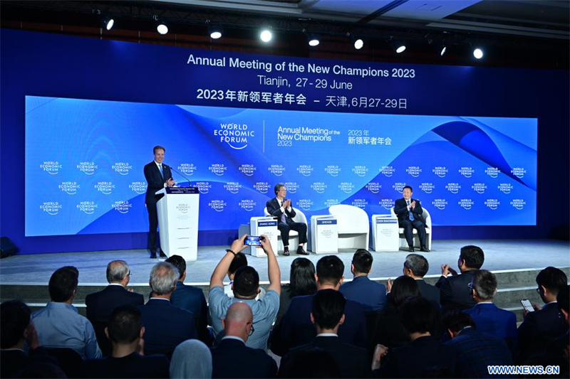 Chine : clôture du Forum d'été de Davos, mettant l'accent sur la coopération dans un contexte de défis