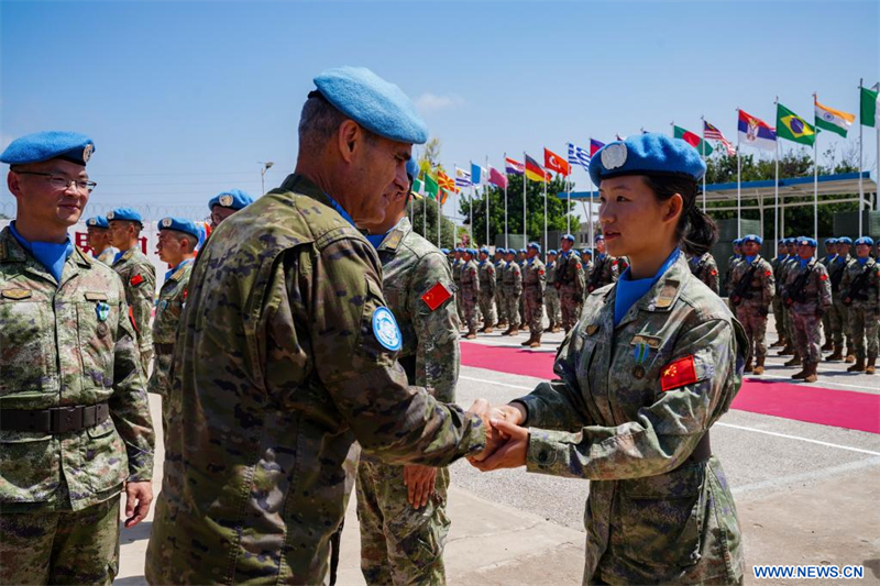 Liban : 410 casques bleus chinois reçoivent les médailles de la paix des Nations Unies