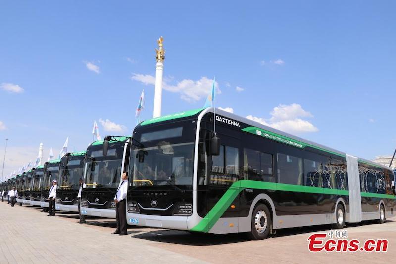 Des autobus de passagers fabriqués en Chine livrés au Kazakhstan