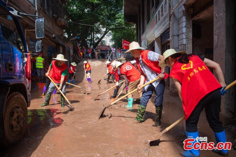 Des efforts massifs de sauvetage et de secours en cours à Chongqing après les inondations