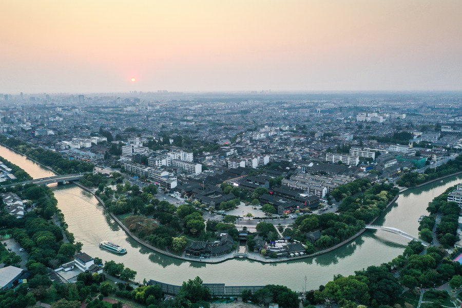 Vue du Grand Canal à Yangzhou, dans la province orientale du Jiangsu, le 14 juin 2023. (Photo : Yang Lei)