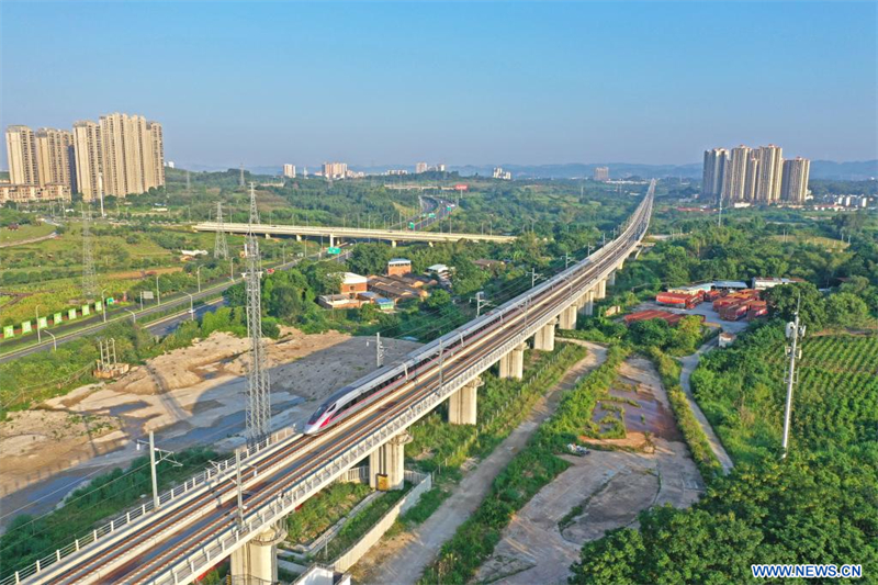 Le réseau ferroviaire à grande vitesse s'étend aux régions karstiques du sud de la Chine