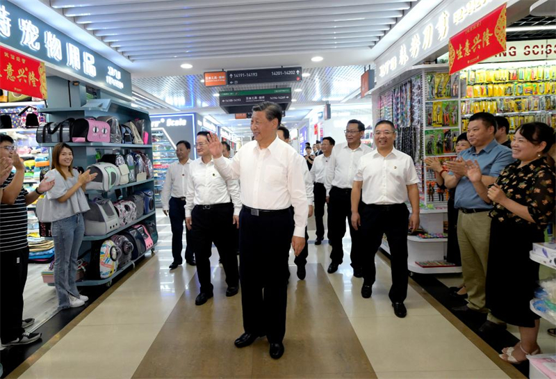 Xi Jinping inspecte la ville de Jinhua dans la province du Zhejiang