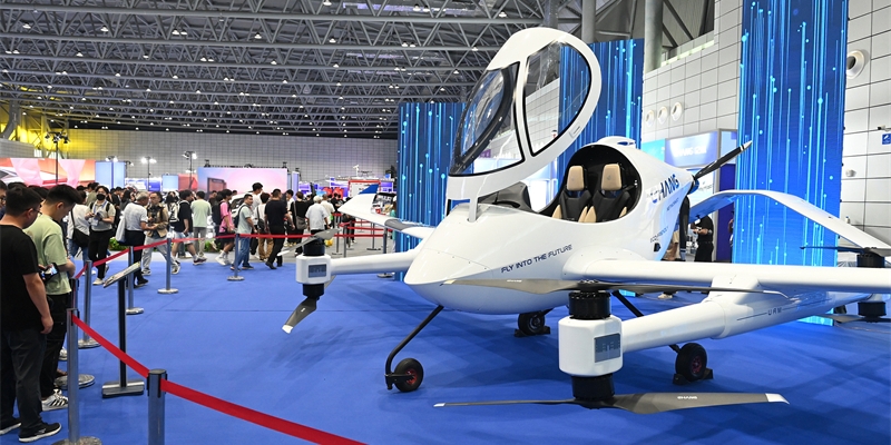 La Convention mondiale du secteur manufacturier 2023, dont le thème est « Une fabrication intelligente pour un avenir meilleur » a débuté le 20 septembre à Hefei, capitale de la province de l'Anhui (est de la Chine).