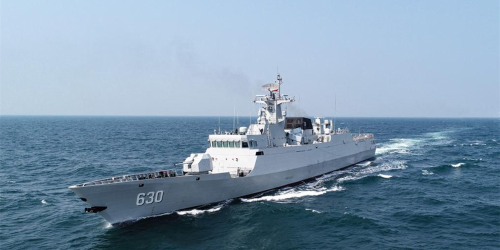 Un navire de l'Armée populaire de libération (APL) de la Chine a récemment secouru deux pêcheurs philippins, ont déclaré les autorités chinoises.
