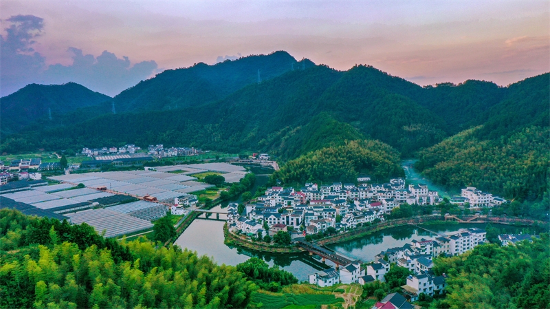 Zhejiang : le village de Xiajiang parmi les meilleurs villages touristiques du monde 2023