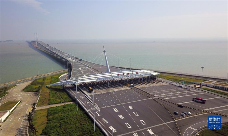 Cinq ans après son ouverture, les arrivées et les départs par le pont maritime Hong Kong-Zhuhai-Macao ont atteint 36 millions