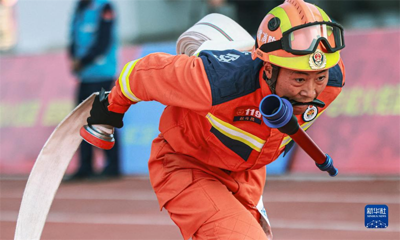 Shandong : la compétition nationale de lutte contre les incendies et de sauvetage s'est terminée à Jinan