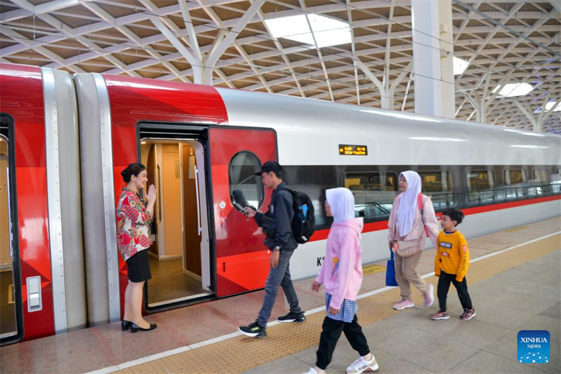 Indonésie : La ligne à grande vitesse Jakarta-Bandung bien accueillie par les passagers