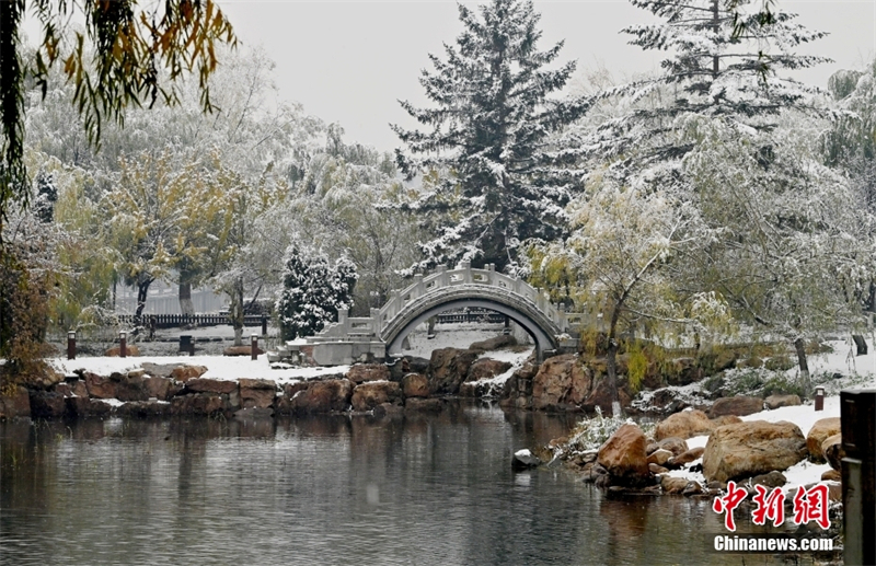 Jilin : les premières neiges de l'automne sont tombées sur Changchun