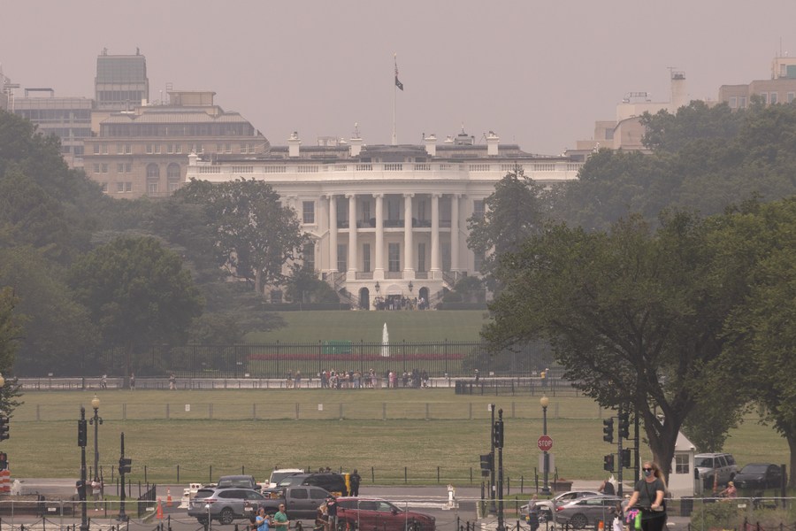 La Maison Blanche sous la brume à Washington, D.C., aux Etats-Unis, le 29 juin 2023. (Xinhua/Aaron Schwartz)