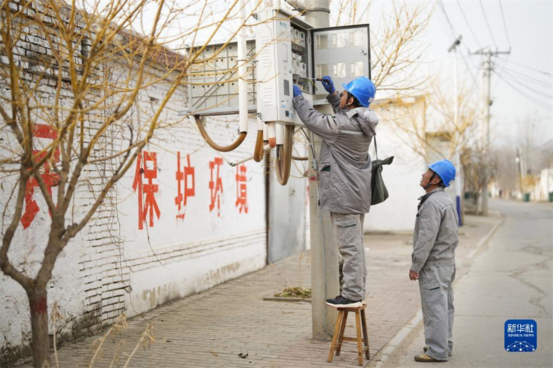 Hebei : les énergies propres améliorent la vie des habitants pendant l'hiver