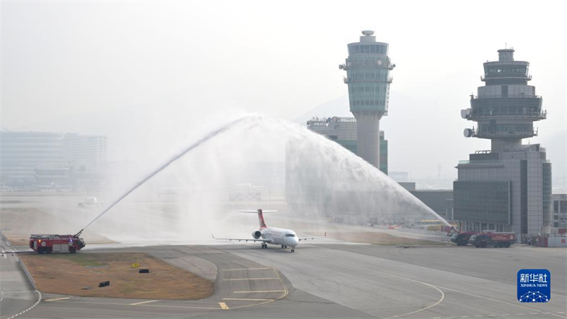 Hong Kong : première visite des avions C919 et ARJ21 développés en Chine