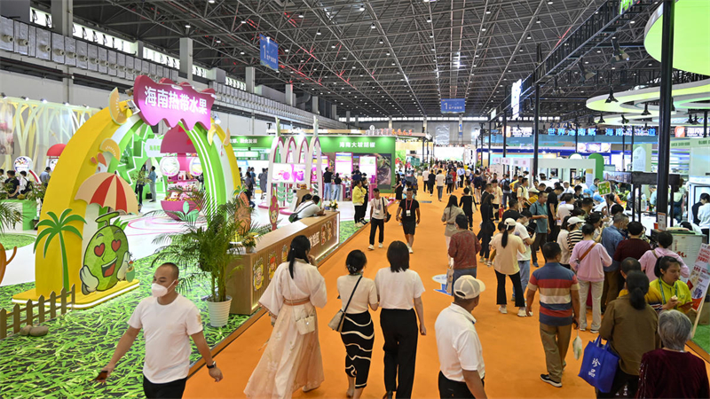 Lancement de la Foire commerciale internationale d'hiver des produits agricoles tropicaux de Chine