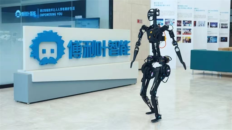 Photo montrant le robot humanoïde GR-1 développé par la société technologique chinoise Fourier Intelligent. (Photo / le site officiel de Fourier Intelligent)