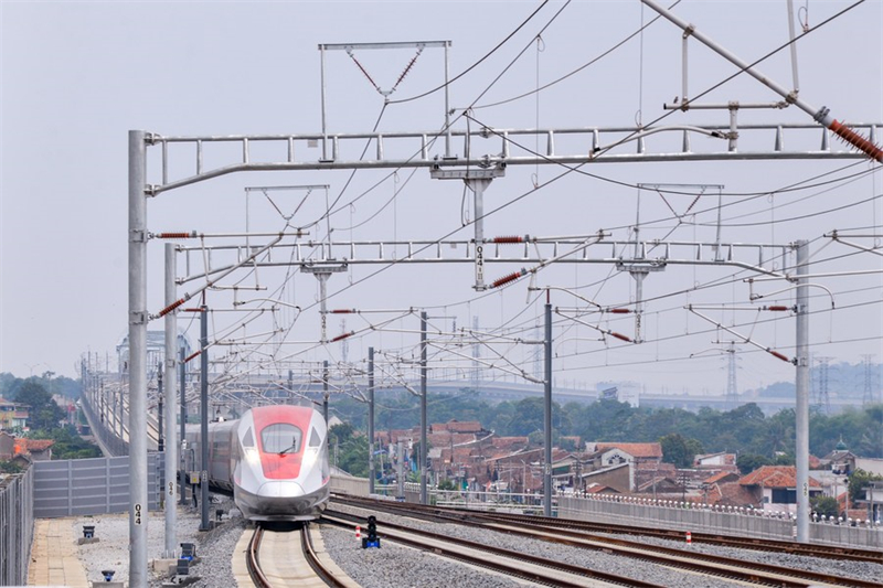 Le train à grande vitesse Jakarta-Bandung a transporté 700 000 passagers depuis sa mise en service commerciale en Indonésie