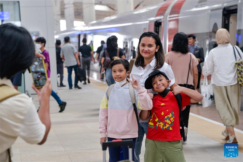 Le train à grande vitesse Jakarta-Bandung a accueilli plus d'un million de passagers