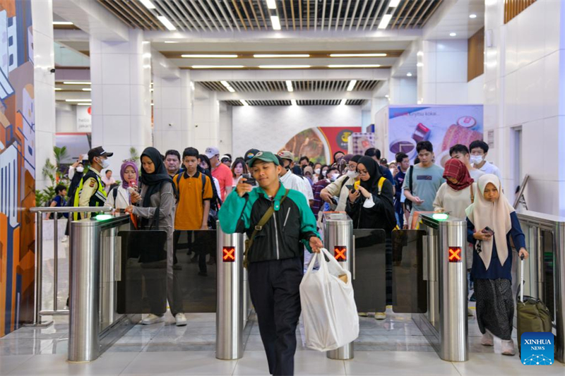 Le train à grande vitesse Jakarta-Bandung a accueilli plus d'un million de passagers