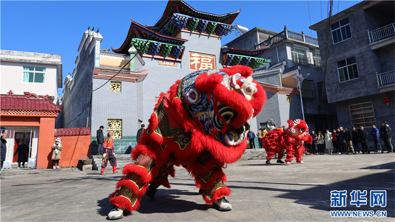 Jiangxi : la transmission du folklore stimule le développement du tourisme culturel