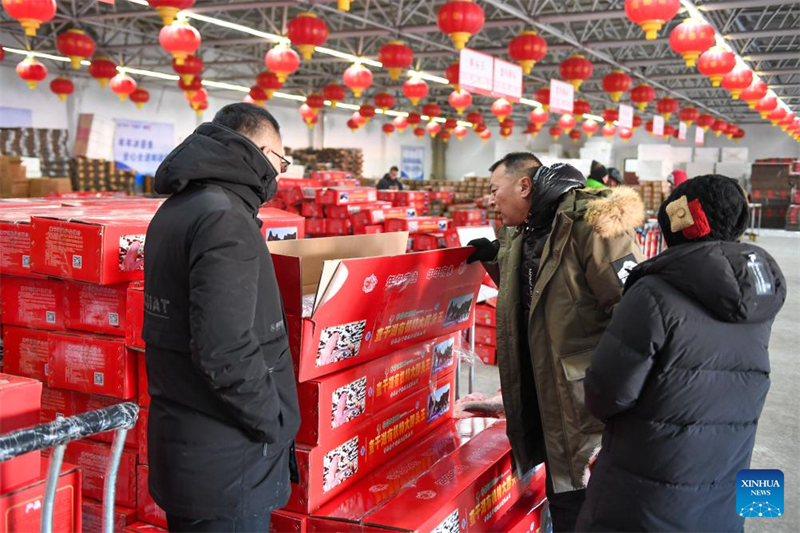 Jilin : début d'un festival sur le thème de la pêche hivernale sur le lac Chagan