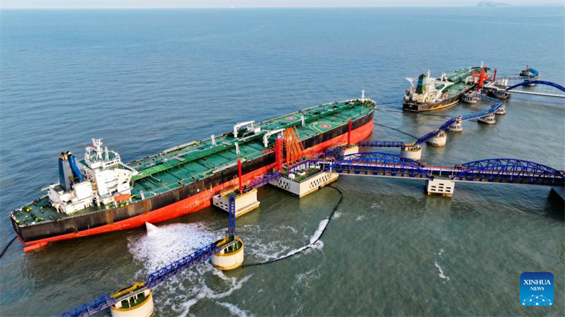 Shandong : le débit annuel de pétrole brut du port de Yantai dépasse 48,8 millions de tonnes