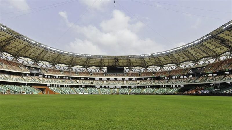 Cette photo prise le 3 janvier 2024 montre une vue intérieure du stade Alassane Ouattara à Abidjan, en Côte d'Ivoire. (Laurent Idibouo / Xinhua)