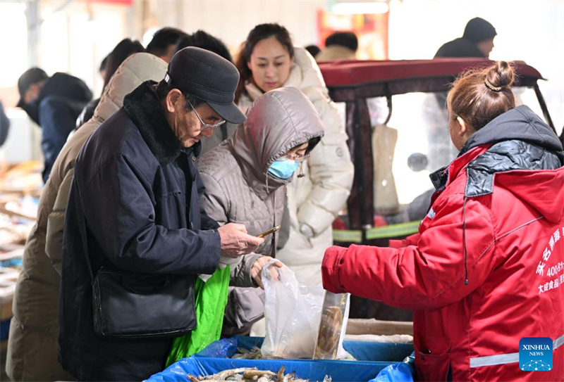 Les habitants de Tianjin se préparent à célébrer la fête du Printemps