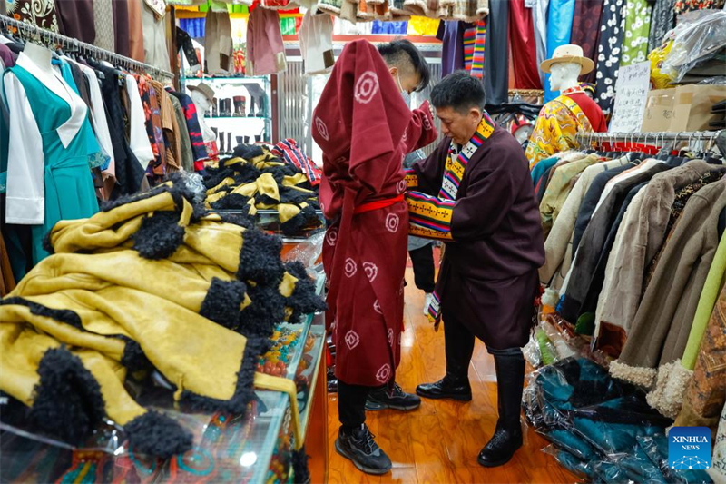 Sichuan : histoire en photos d'un homme d'affaires tibétain prospère à Chengdu