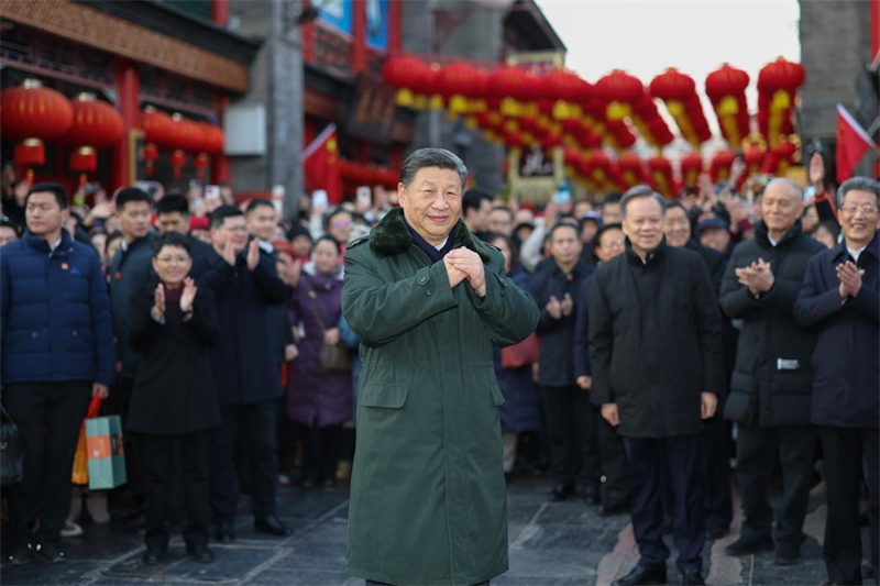 Xi Jinping adresse ses vœux pour la fête du Printemps à tous les Chinois