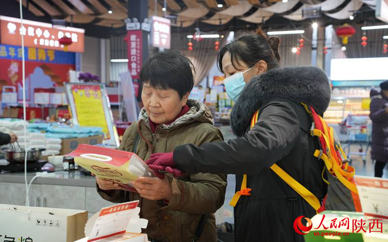 Le train de marchandises Chine-Europe a ramené les premières « marchandises du Nouvel An chinois » de 2024 en Chine