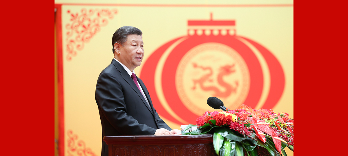 Xi Jinping adresse ses vœux pour la fête du Printemps à tous les Chinois