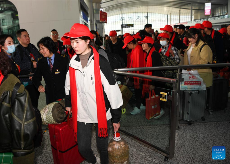 Un train a été affrété à Chongqing pour les travailleurs migrants