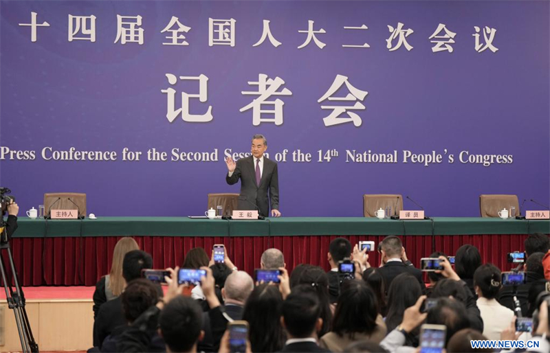 Le ministre chinois des AE rencontre la presse pour aborder la diplomatie et les relations extérieures de la Chine