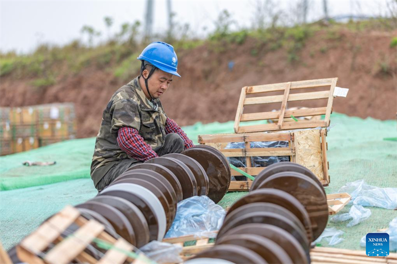 La Chine construit un projet de transmission d'énergie à courant alternatif à ultra-haute tension de 1 000 kV