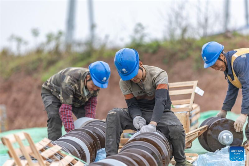 La Chine construit un projet de transmission d'énergie à courant alternatif à ultra-haute tension de 1 000 kV