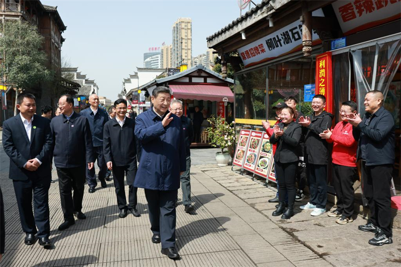 Xi Jinping inspecte Changde au Hunan