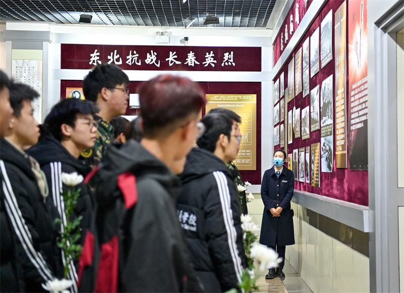 La Chine rend hommage aux héros et aux martyrs à l'occasion du festival Qingming