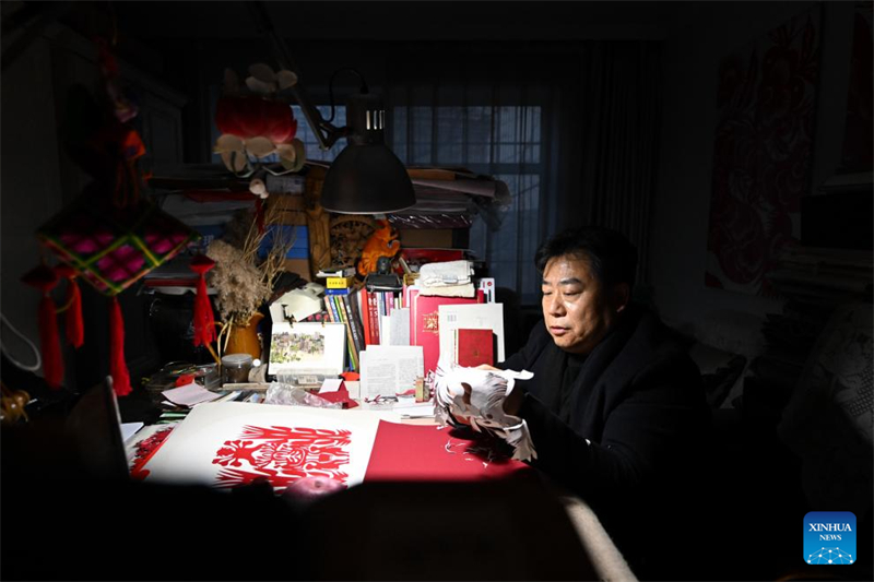 Mongolie intérieure : histoire en photos d'un héritier du papier découpé de Horinger